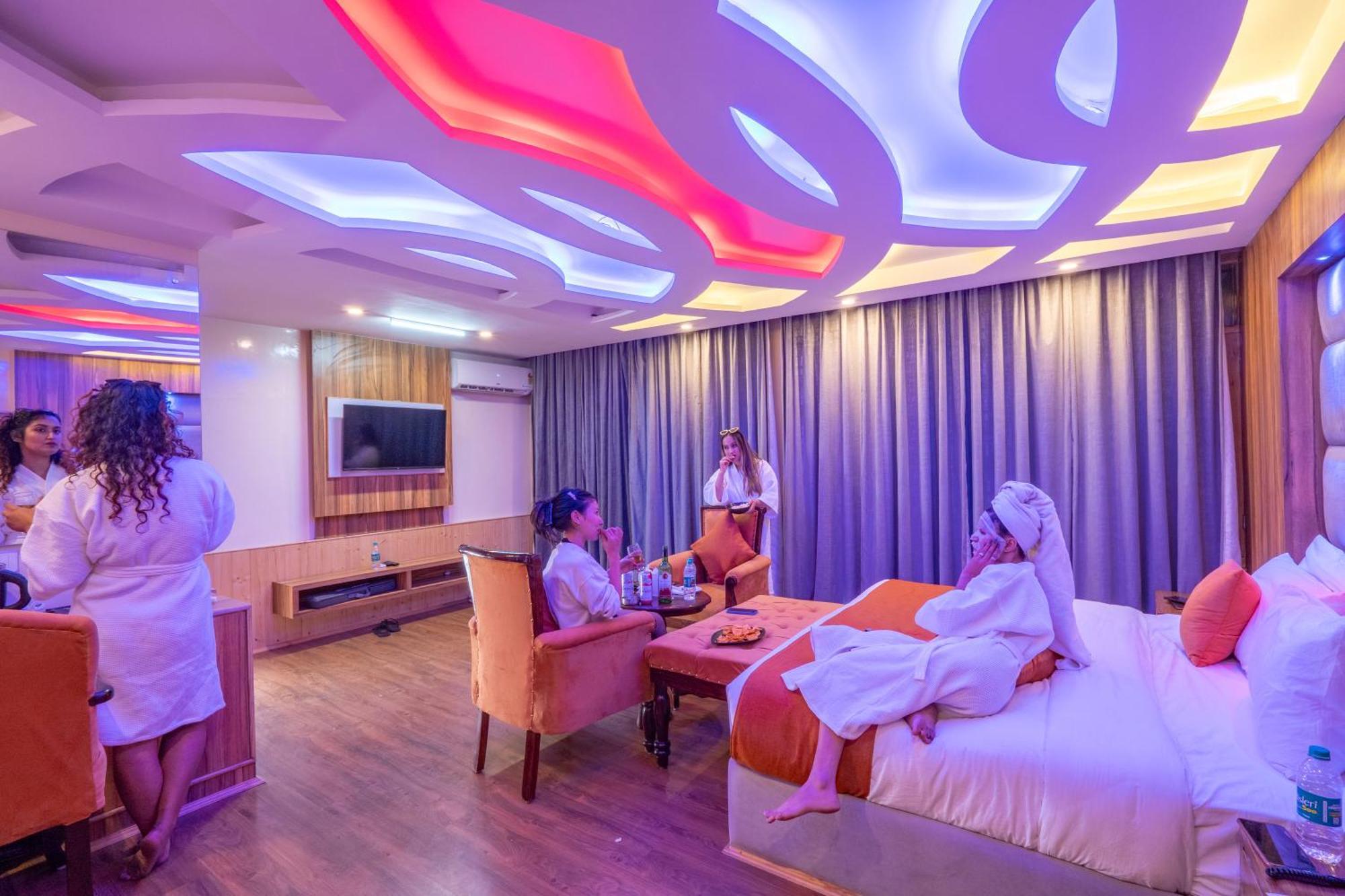 Hill River Resort - Central Heated & Air Cooled - Near Mall Road , Best Property Of Manali 2024- 2025 Εξωτερικό φωτογραφία